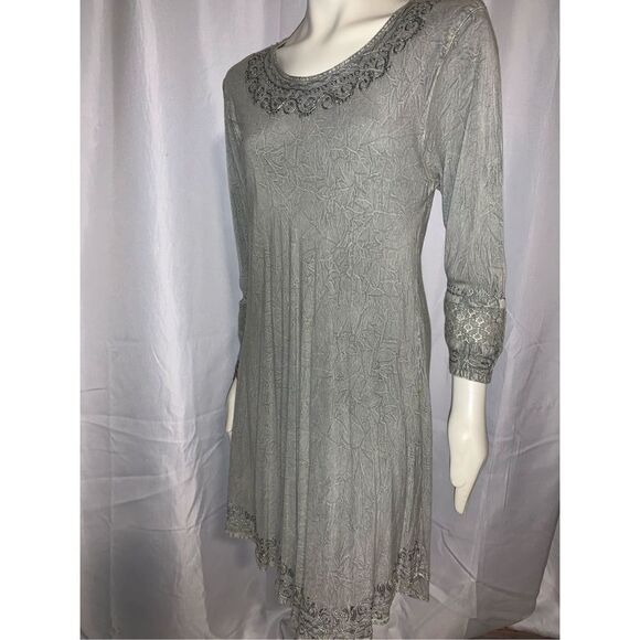 NWT VENUS IMPORTS EMBROIDERED SAGE GREEN RAYON DRESS S/M - Picture 7 of 10